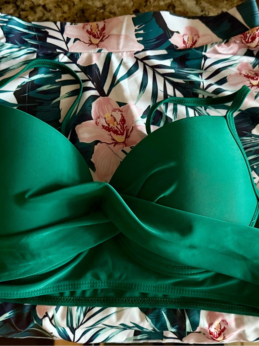 SHEIN Emerald Green Twist-Front Bralette Swim Top